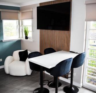 Bathgate Apartment | Bathgate Penthouse near Edinburgh