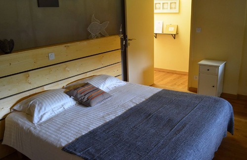 Monlet Bed & Breakfast | Bathroom Danica Room