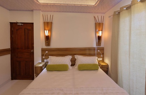 Thulusdhoo Island House | BATUTA MALDIVES FOURSON - STUNNING HOUSE