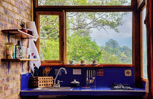 San Francisco Cabin | Baumhaus Bamboo/Cabaña rústica con jacuzzi privado