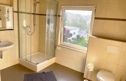 Wolnzach Apartment | Bavaria Home: Balkon, Küche, Netflix