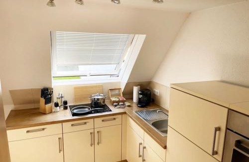 Wolnzach Apartment | Bavaria Home: Balkon, Küche, Netflix
