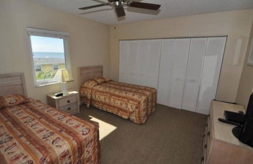 St. Petersburg - Clearwater Resort | Bay & Beach ClubnFlorida's Gulf Beach n Indian Shores, FLnTimeshare/Resort
