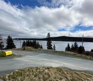 Bay Bulls House | Bay Bulls Waterfront Steps Totrail & Boat Tours!