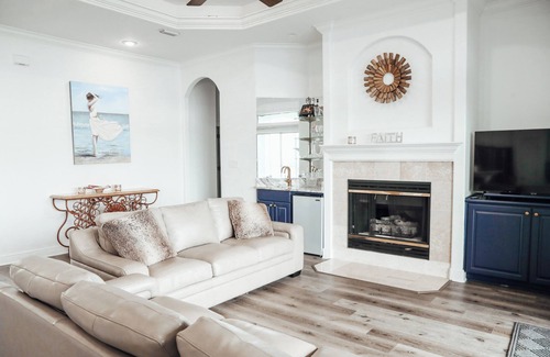 Miramar Beach House | Bay Dreaming-Waterfront-Weddings-Pet Friendly