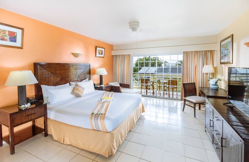 Rodney Bay Hotel | Bay Gardens Hotel