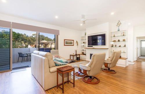 Callala Bay House | Bay Gem - Pet Friendly with Spa
