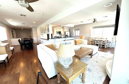 Avon Apartment | Bay Head Apartment with a view of the Ocean - about a block away