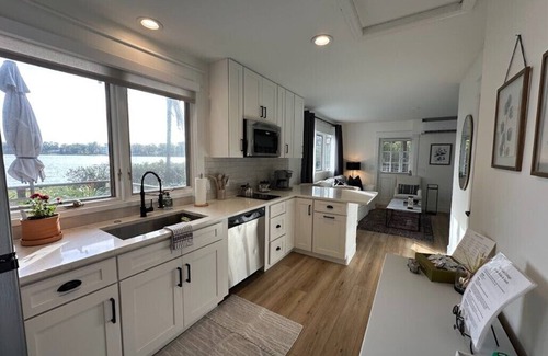 Lake Magdalene Cottage | Bay Lake Cottage with Private Dock