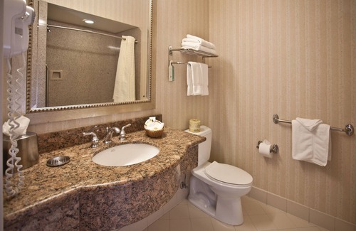 Burlingame Hotel | Bay Landing San Francisco Airport Hotel