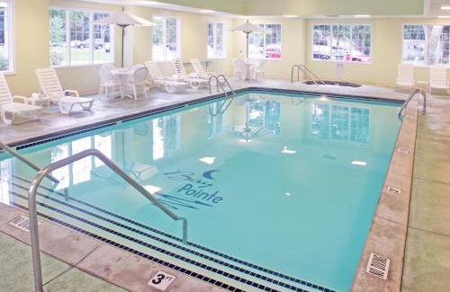Shelbyville Resort | Bay Pointe Inn