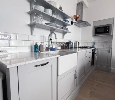 Fairlie House | Bay View Cottage