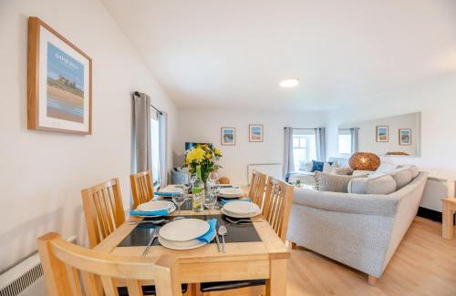 Waren Mill Apartment | Bay View No 5 The Maltings