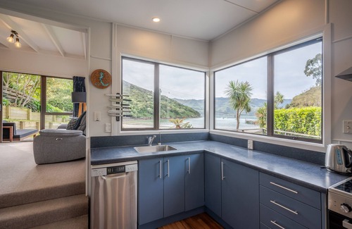 French Farm House | Bay View - Tikao Bay Holiday Home