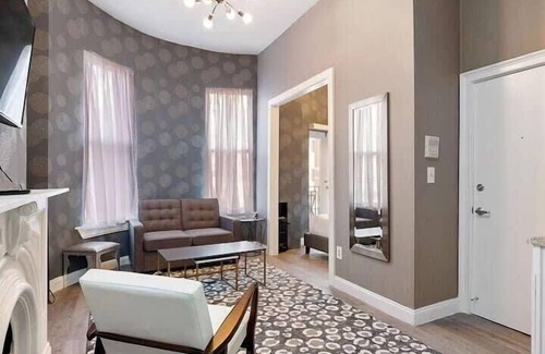 Bay Village Apartment | Bay Village, Walk Everywhere Sleeps 3