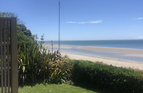 Pakawau House | Bay Vista Pakawau Beach Front