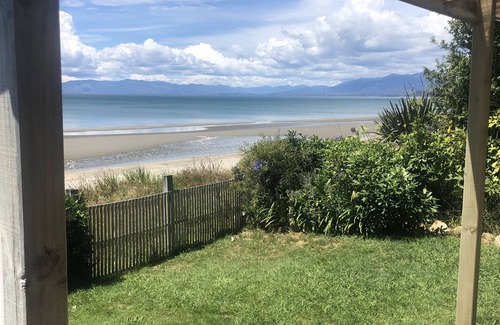 Pakawau House | Bay Vista Pakawau Beach Front
