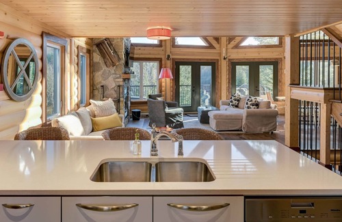 Amherst Ski Chalet | Baycliff Kanata Tremblant (257)