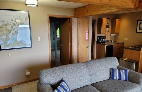 Bayfield Apartment | Bayfield Island View "Fedora" on Lake Superior
