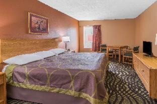 Batavia Hotel | Baymont by Wyndham Batavia - Darien Lake