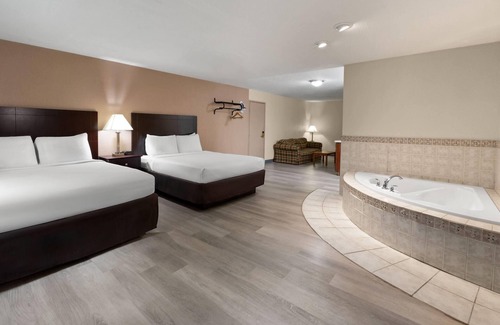 Iron Mountain Hotel | Baymont by Wyndham Iron Mountain