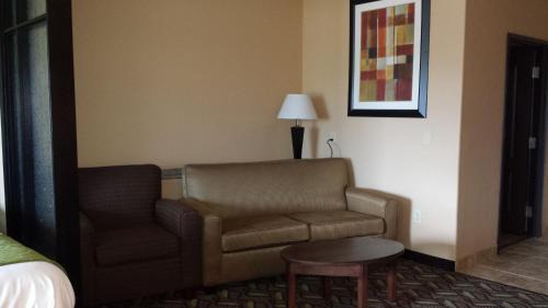 Jewett Hotel | Baymont by Wyndham Jewett