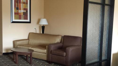 Jewett Hotel | Baymont by Wyndham Jewett