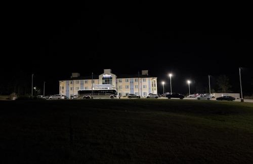Kingdom City Hotel | Baymont by Wyndham Kingdom City