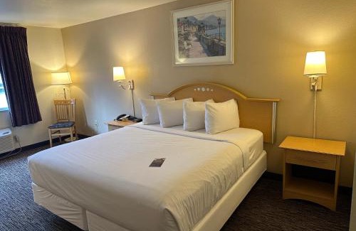 Greendale Hotel | Baymont by Wyndham Lawrenceburg