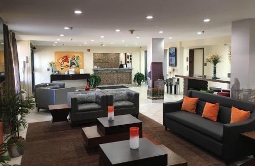 Waterford Hotel | Baymont by Wyndham Waterford/Burlington WI