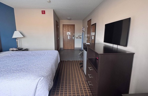Richmond Hotel | Baymont Inn & Suites by Wyndham Richmond