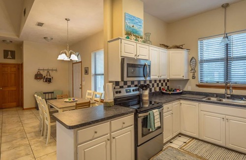 Carrabelle House | Bayou Breeze is a waterfront house on a private one-acre lot