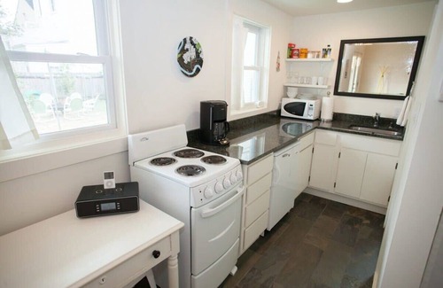 Esplanade Ridge Apartment | Bayou St. John Carriage Home, Perfect Location!