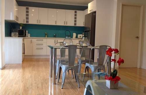 Mindarie Cottage | bayport cottage close to mindarie marina