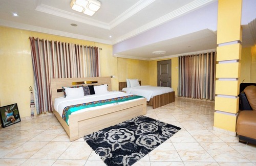 Teshie Hotel | Bays Luxury Lodge