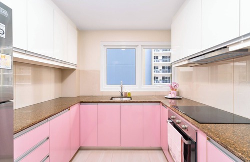 Tambo Apartment | Bayshore Luxe– 50% Off-For Birthdays & Girls’ Trip