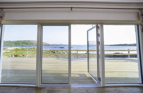 Cashel Cottage | BaySide Cottage "On the Shores of this Western Paradise"