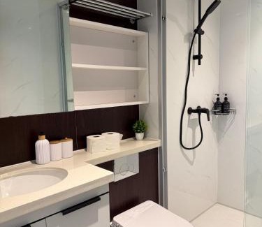 Likas Apartment | BaySuites Luxury Sea&Mountain View 21-20