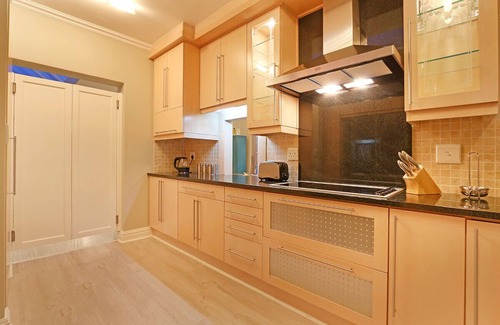 Bloubergstrand House | Bayview 30 - Four Bedroom House, Sleeps 8