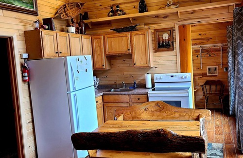Elcho Cabin | Bayview Cabin on Picturesque Northwoods 7 mile chain of lakes (All seasons)