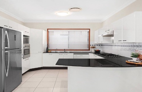 Blue Bay House | BAYVIEW HOUSE | Pet Friendly , Spacious Home | Accom Property