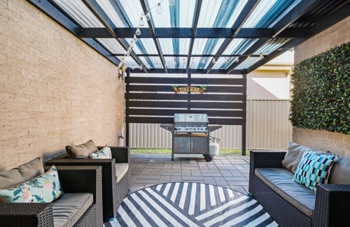 Blue Bay House | BAYVIEW HOUSE | Pet Friendly , Spacious Home | Accom Property