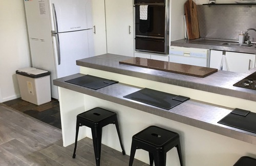 Lemon Tree Passage House | Bayview water front holiday rental.
