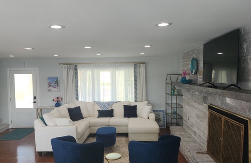 Colonial Beach House | Baywatch Waterfront 3 BR 2.5 BA House Sunset Views and Outdoor Living Spaces