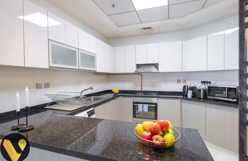 Business Bay Apartment | Bayz Burj Khalifa Views near Dubai Mall