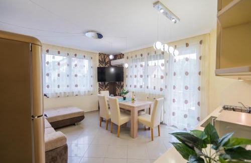 Siofok Aranypart Apartment | ★ BB Wellness Apartman ★