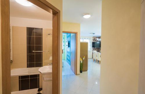 Siofok Aranypart Apartment | ★ BB Wellness Apartman ★