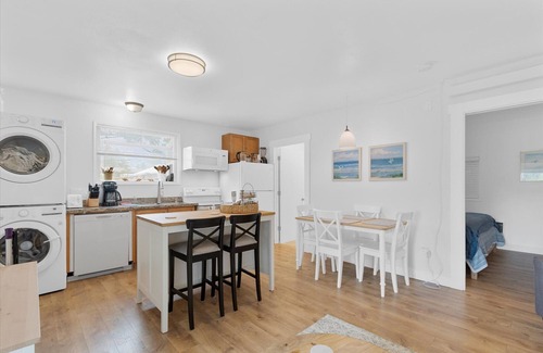 Seaview House | BBQ, Fenced Yard, Game Room, Boat Parking -Krakens