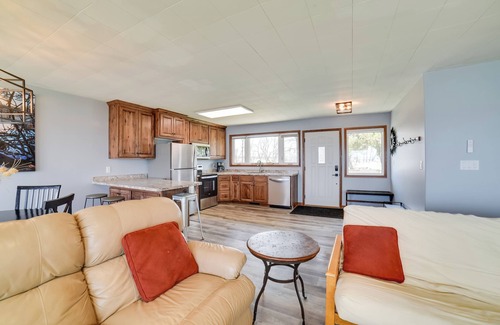 Watertown House | BBQ Ready: Lakefront Retreat in Watertown
