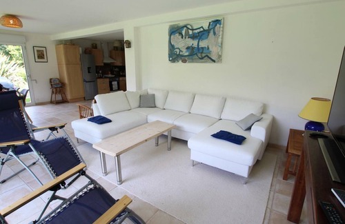 Urville-Nacqueville Cottage | Beachfront House with Private Path, Large Garden & Modern Amenities